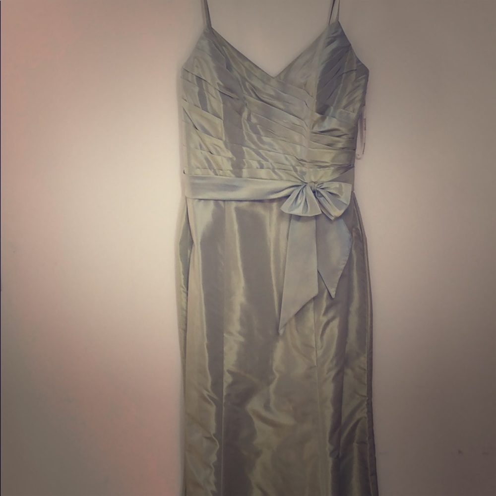 Mermaid skirt  gown, new.